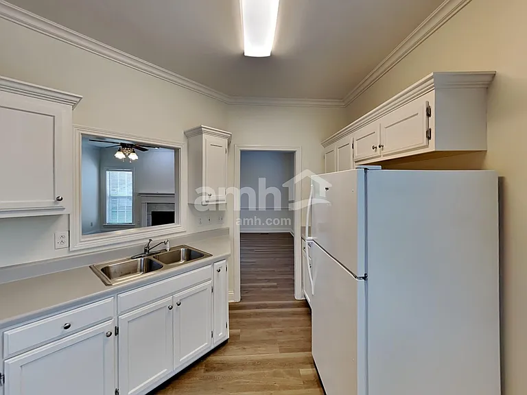2020 Prescott Way — Photo 4