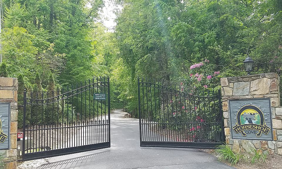 2nd image of 217 Roundabout Way
