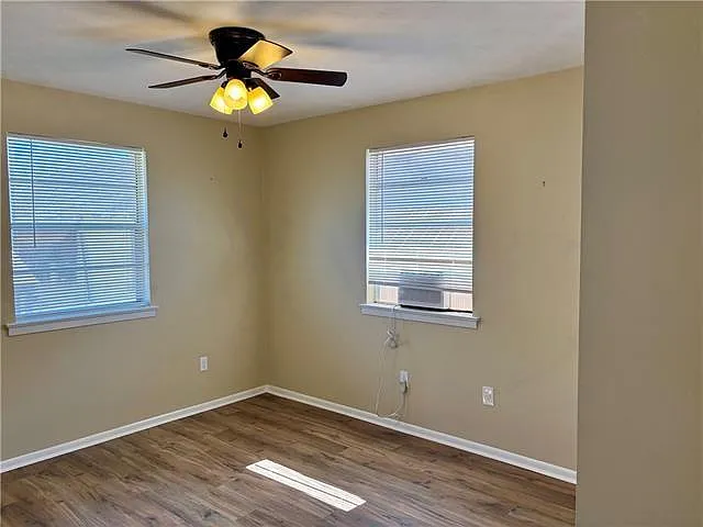 627 Jefferson Ave — Photo 13