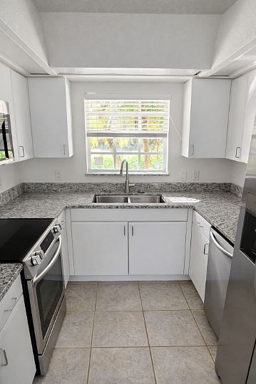1st image of 209 Rotonda Blvd W APT A