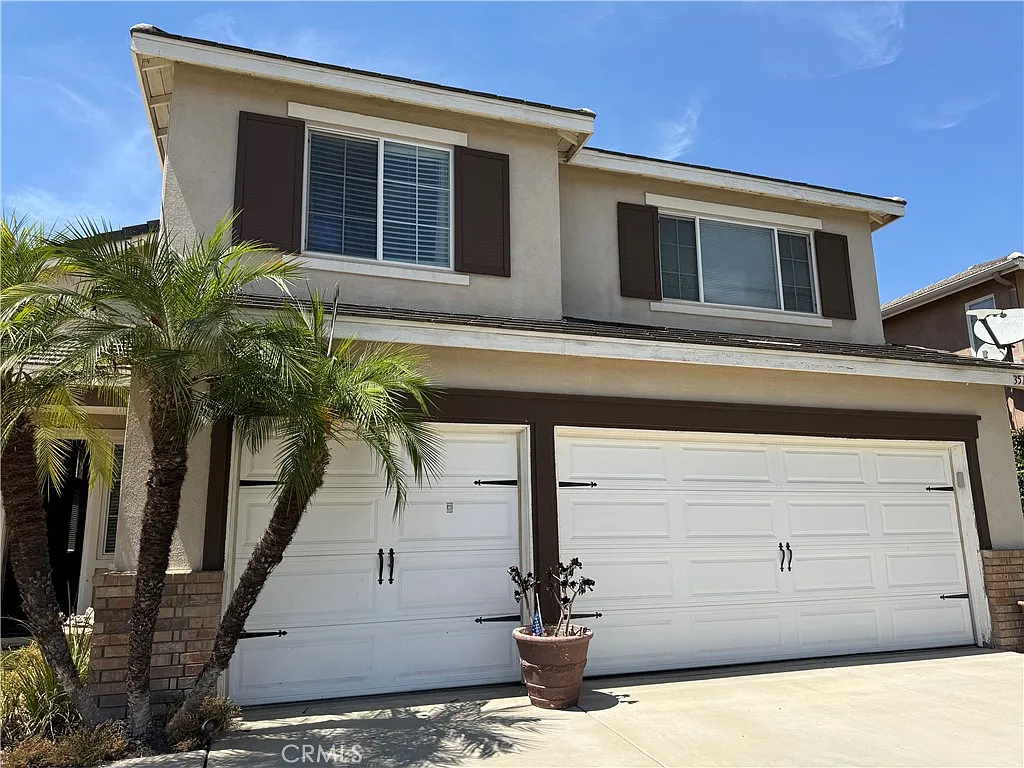 4 bed, 2330 sqft, $3,300 — Photo 1