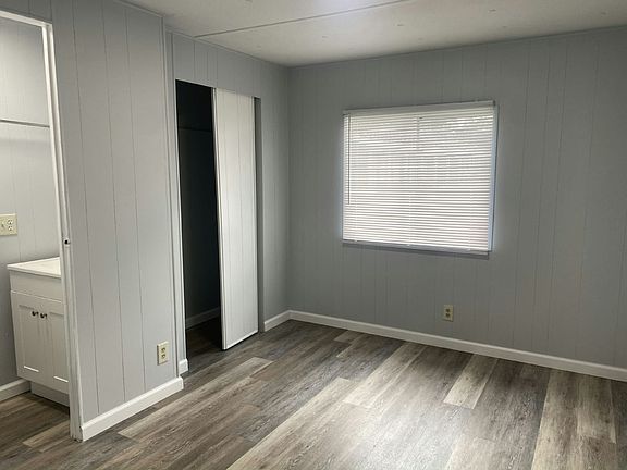 3rd image of 1250 Lakeview Dr #55