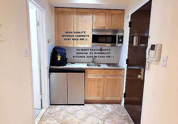 3rd image of 28 W 47th St APT 5F