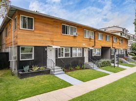 652 Veteran Ave