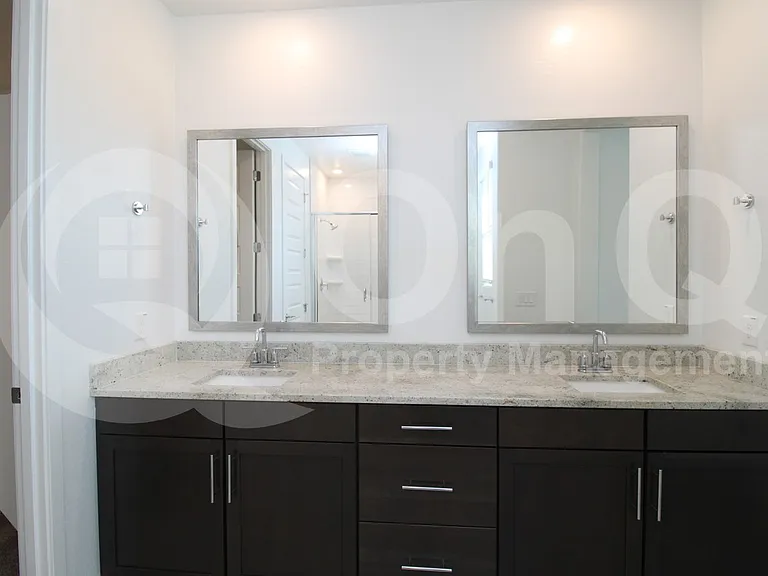 1130 E Armstrong Way — Photo 20