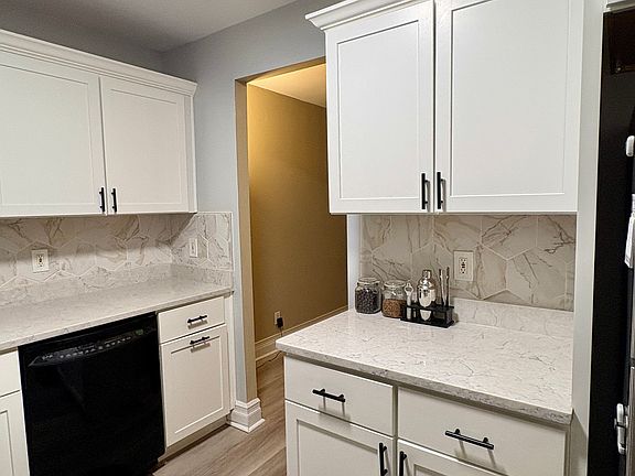 3rd image of 1500 Worcester Rd APT 319