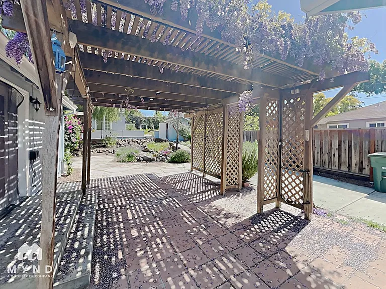 10924 Barranca Dr — Photo 33