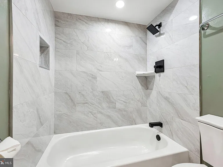 7200 Vellex Ln — Photo 28