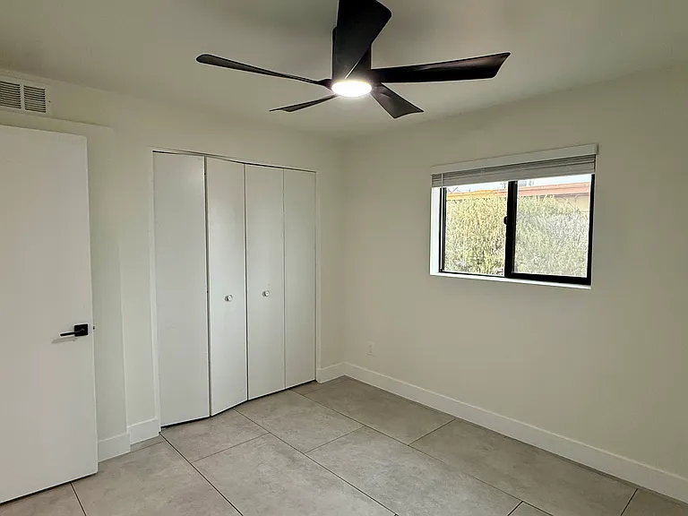1321 W 5th St #3 — Photo 9