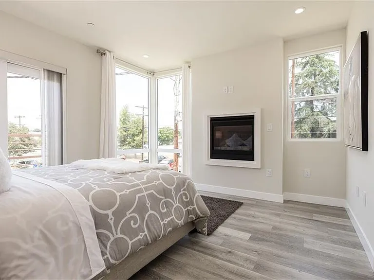 9237 Wakefield Ave — Photo 10