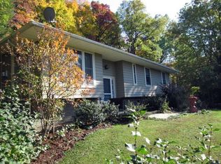 9 Somers Dr, Rhinebeck, NY 12572