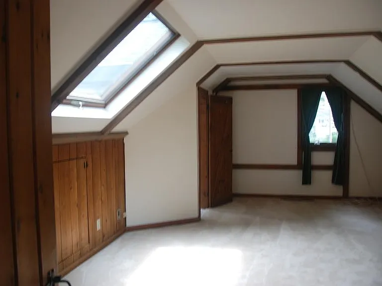 Upstairs bedroom 3