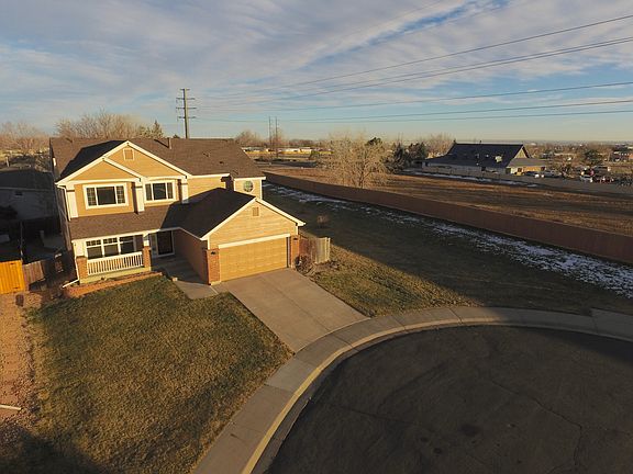 Cul-de-sac & Greenbelt
