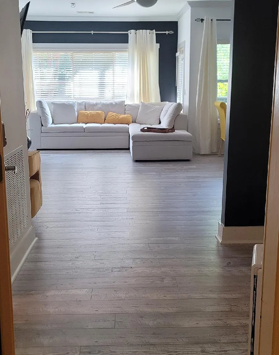 1 bed, 1.5 bath, 1012 sqft, $1,595 — Photo 3