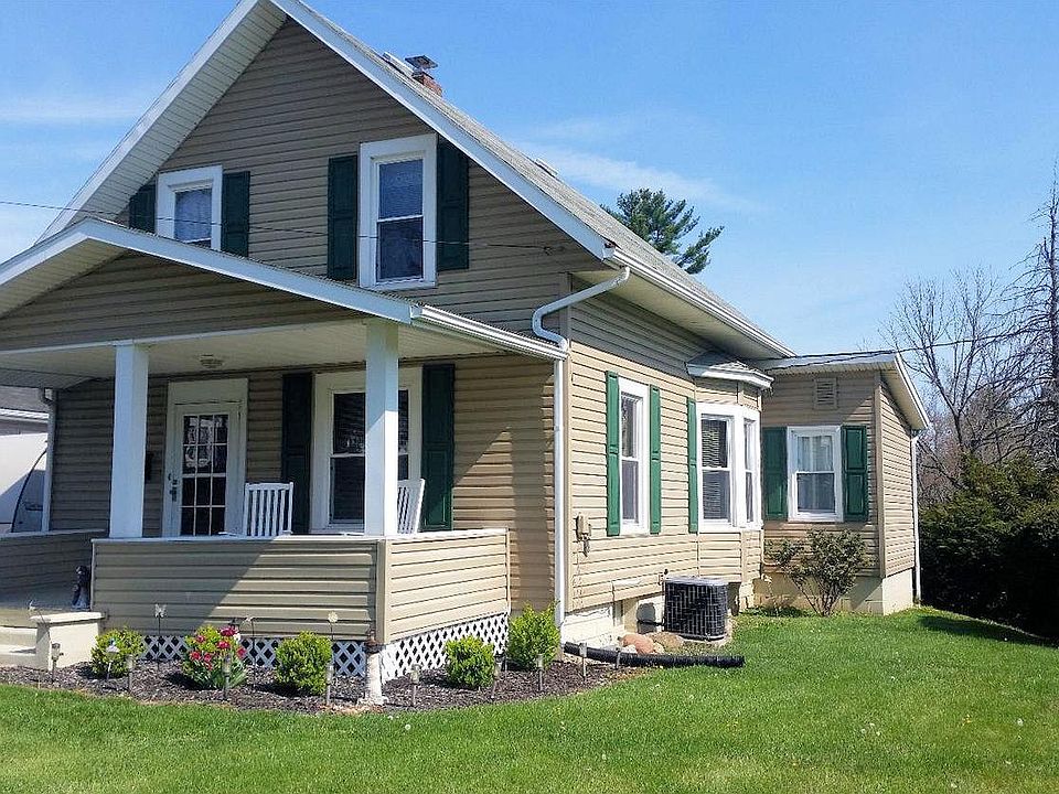1st image of 818 W Main St