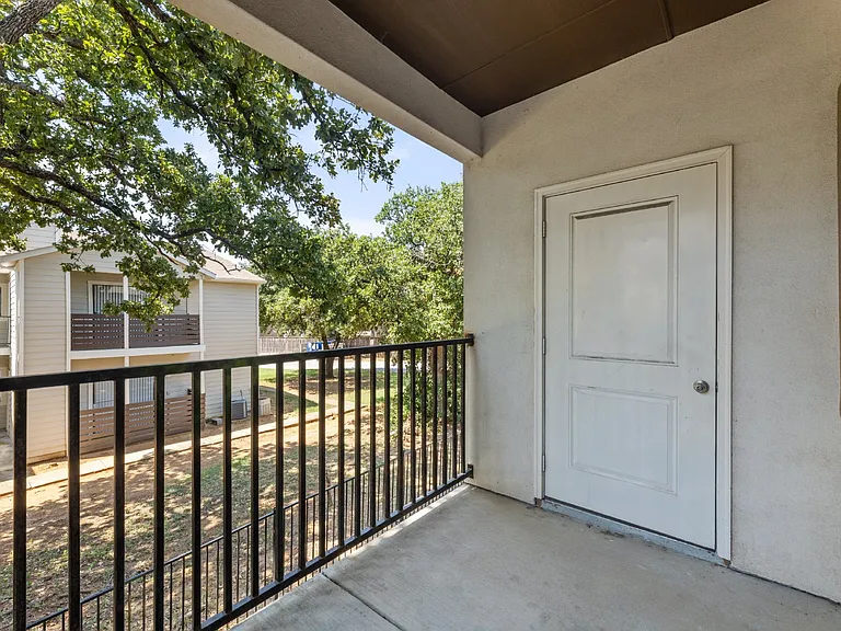 13601 Pinnacle Cir W #2102 — Photo 29