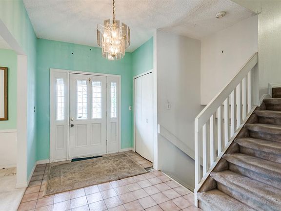 3rd image of 102 Tuesday Haus Ln