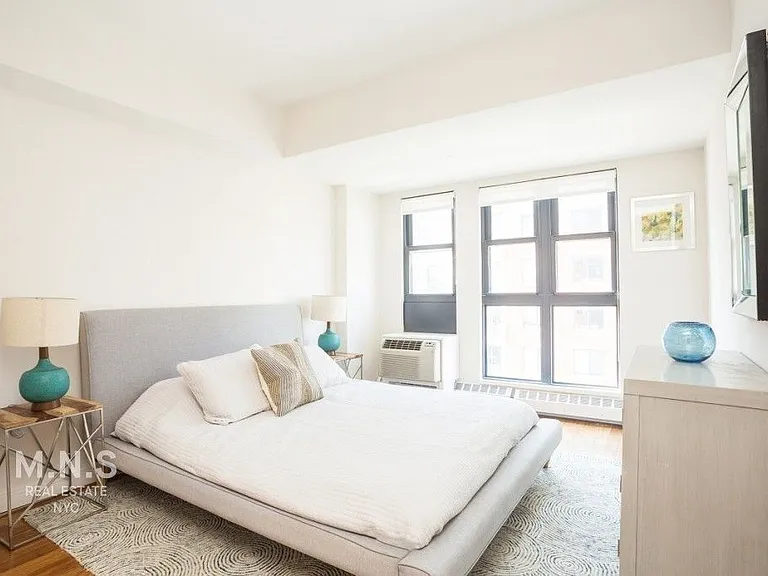 27 Albany Ave #708 — Photo 10