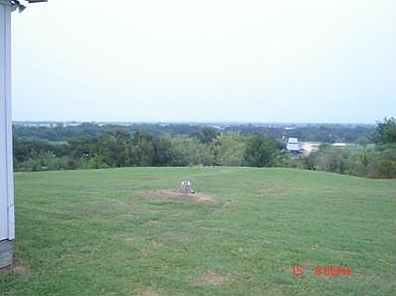 2nd image of 16012 Littig Rd