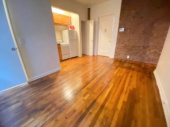 226 East 29th Street image 1 of 9