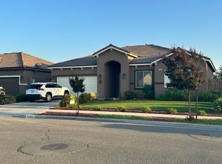 16051 W Ashli Ave, Kerman, CA 93630