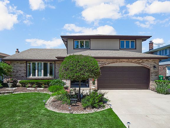 3rd image of 13036 Meadowlark Ct