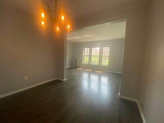 5th image of 236 Underhill Ave #3