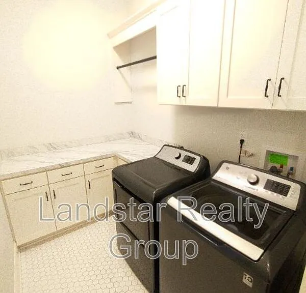 10510 Meeting St #201 — Photo 20
