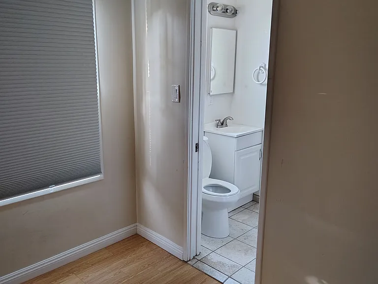 4734 Allott Ave — Photo 25