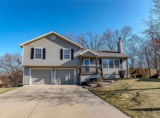 1012 NW 71st Ct, Kansas City, MO 64118