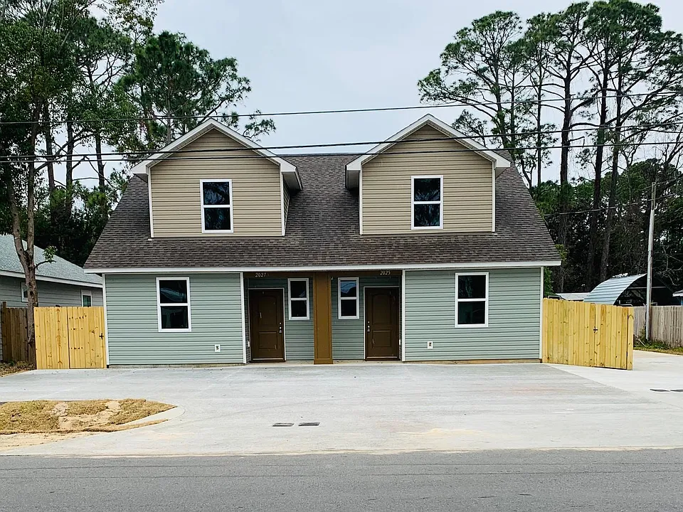 Duplex facade