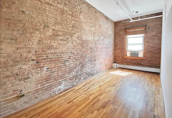 Rented by Corcoran | media 34