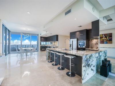 900 Biscayne Blvd APT 5001, Miami, FL, 33132