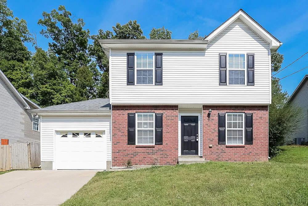 3 bed, 2.5 bath, 1348 sqft, $1,900 — Photo 1