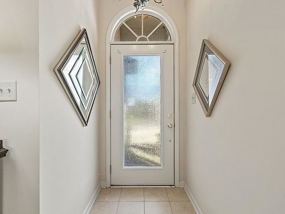 2nd image of 7015 Parkbrook Ln