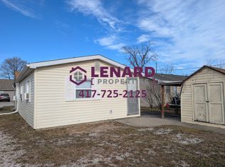318 W Colgate St, Bolivar, MO 65613