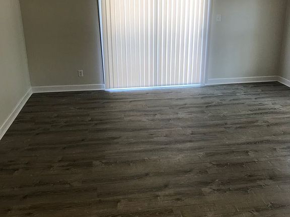 5th image of 2400 Woodhill Dr APT 4A
