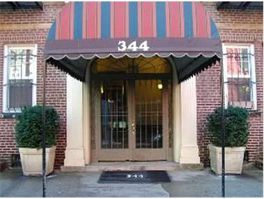 Rented by Douglas Elliman | media 44