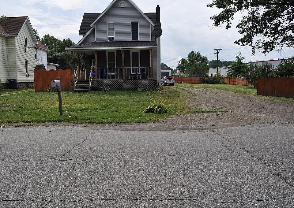 1st image of 10289 Hall Ave