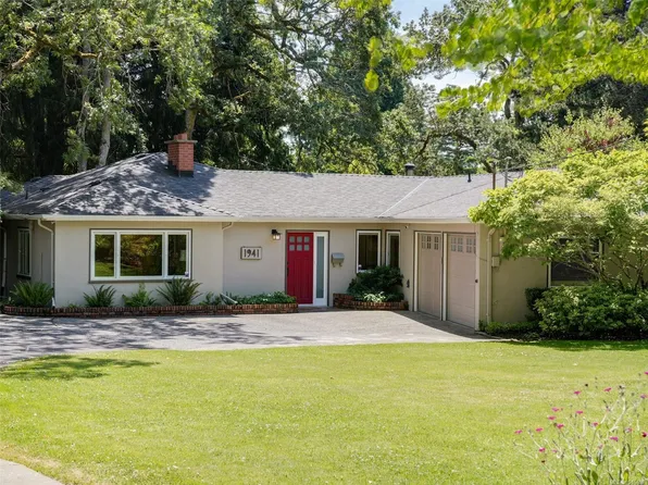1941 Mayfair Dr, Saanich, BC V8P 1R1