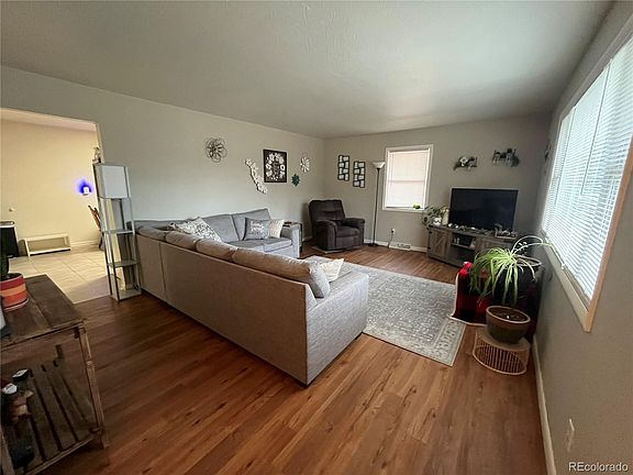 5th image of 243 Lincoln Street