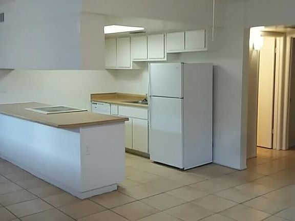 2nd image of 2002 E Sweetwater Ave APT 207