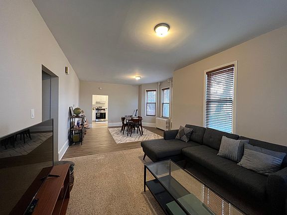 Living/dining room