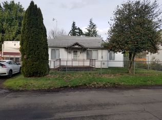 5905 SE Henderson St, Portland, OR 97206