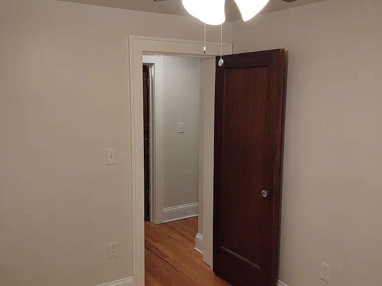 224 S Allen St — Photo 37