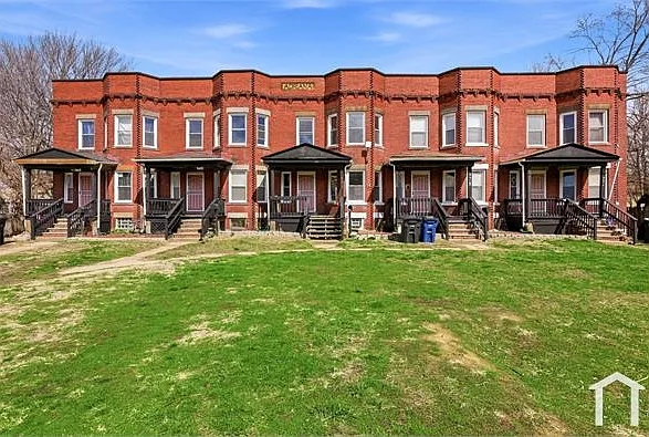 3 bed, 1200 sqft, $1,600 — Photo 3