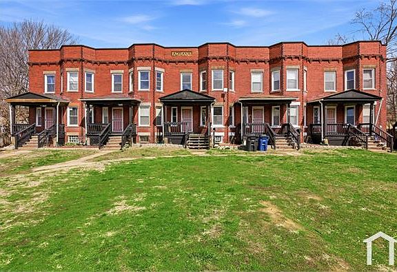 3rd image of 7417 Decker Ave #7417