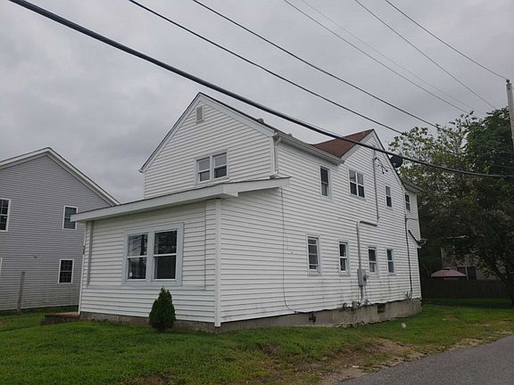 3rd image of 26 Waverly Ave