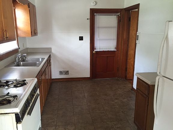4th image of 1402 14th St NW