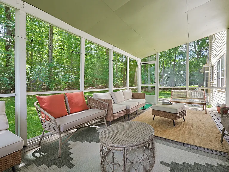 12 Carriage Dr — Photo 12